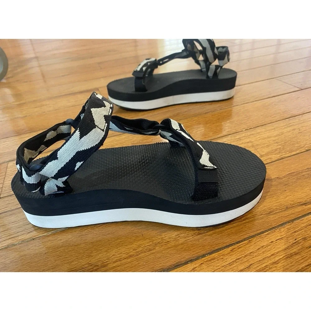 Teva Womens Sandals Flatform Universal Balance Size 8 Platform  Black